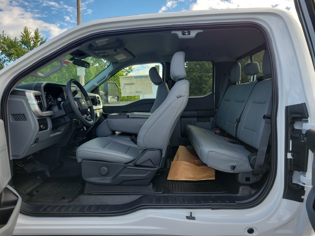 New 2027 Ford F350 XL w/ XL Chrome Package AWD/4WD image 18