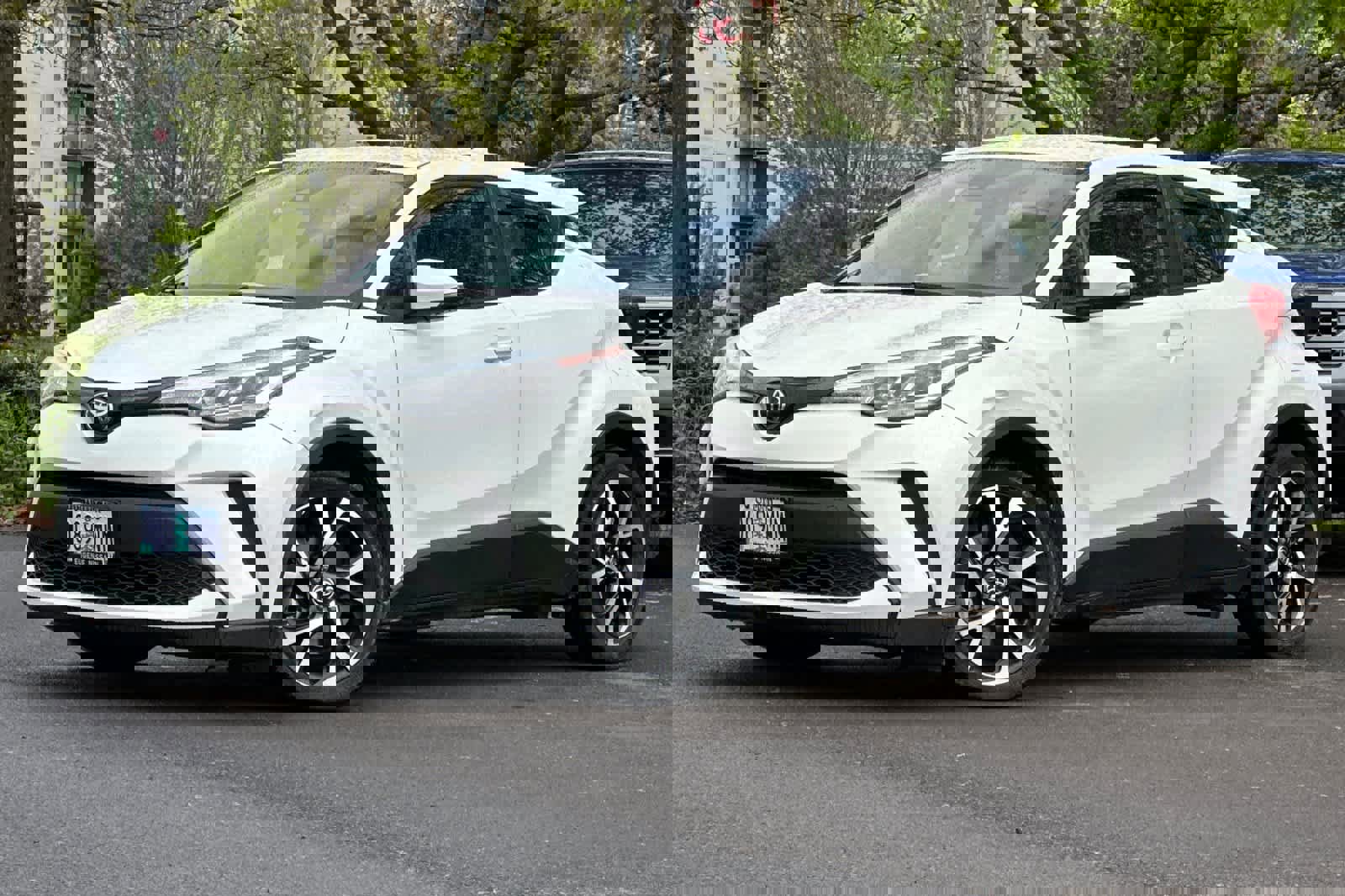 Used 2021 Toyota C-HR XLE FWD image 1