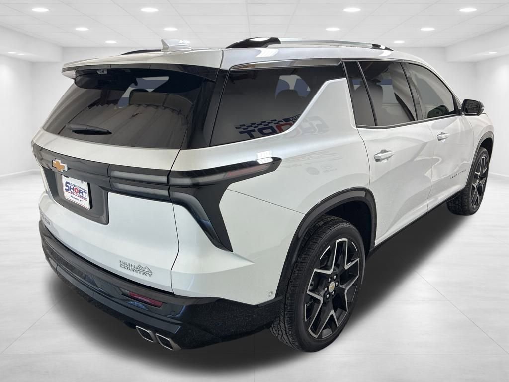 Used 2025 Chevrolet Traverse High Country image 4