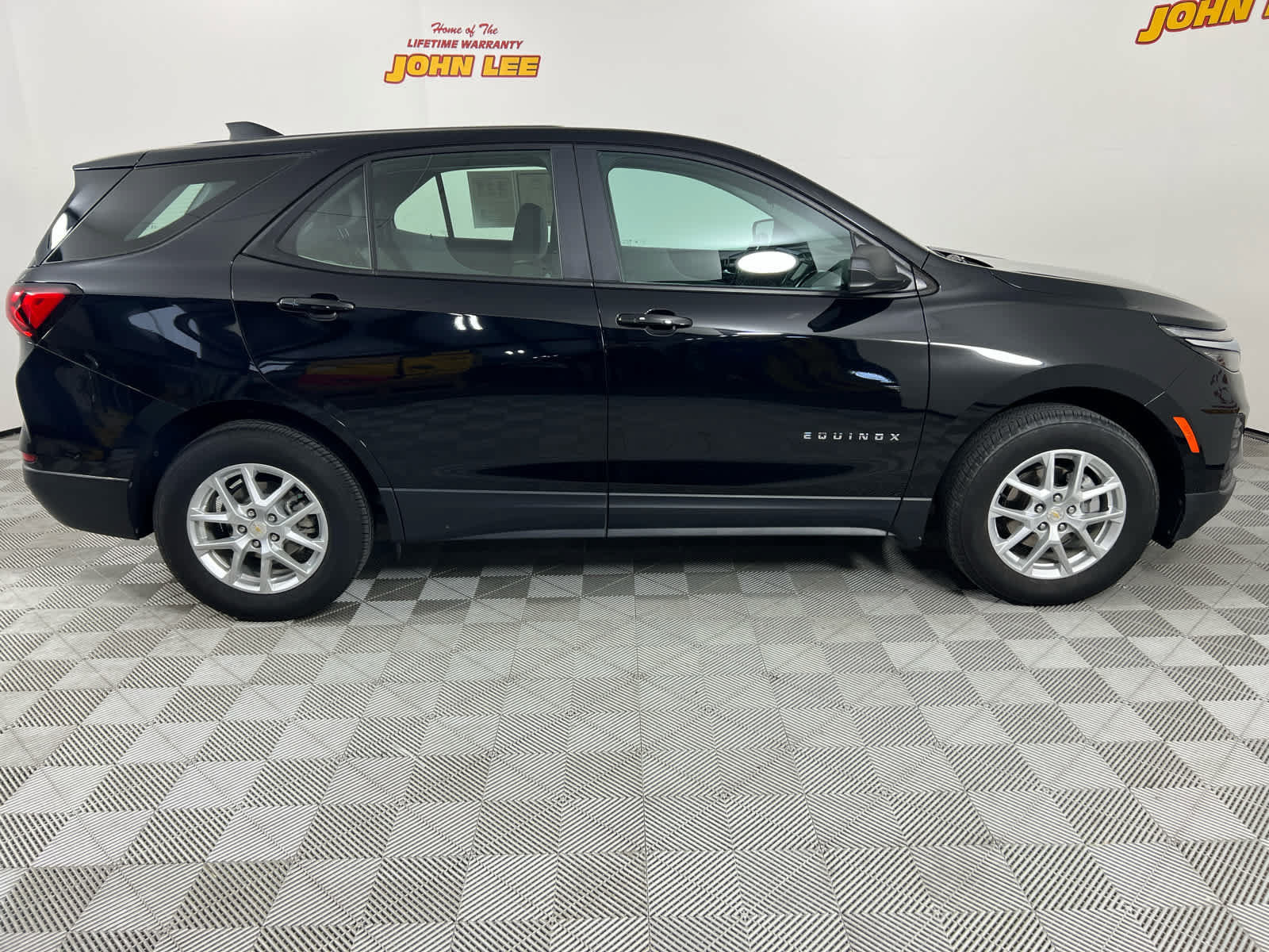 Used 2023 Chevrolet Equinox LS AWD/4WD image 11