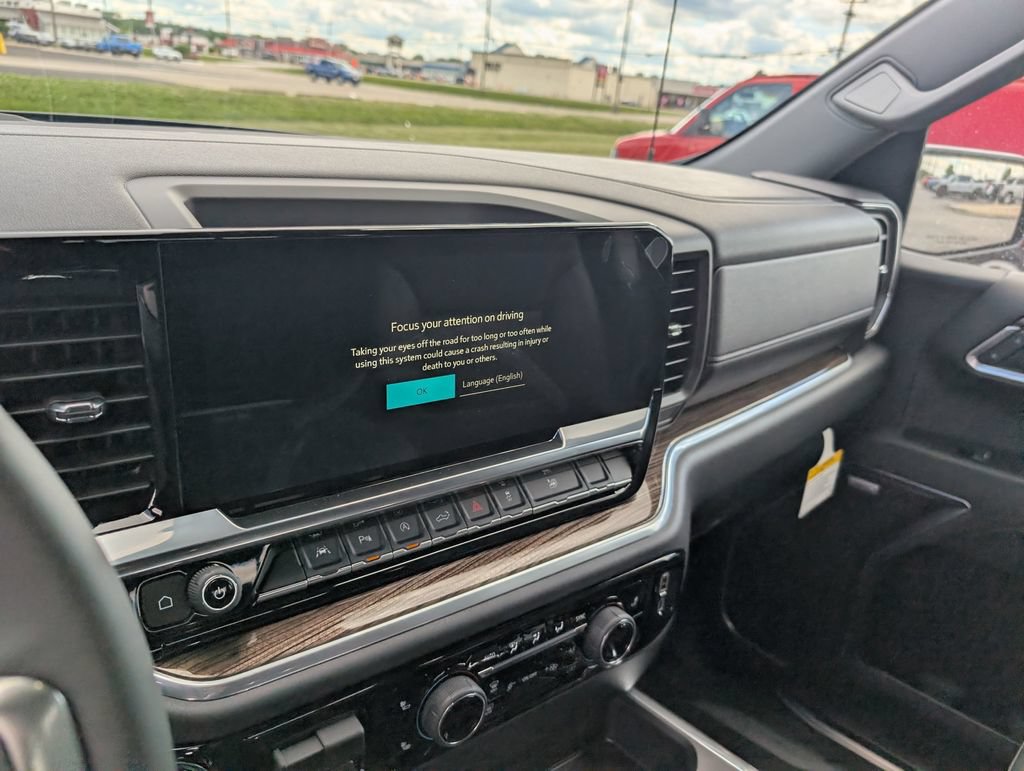 New 2026 Chevrolet Silverado 1500 RST w/ Redline Edition AWD/4WD image 21