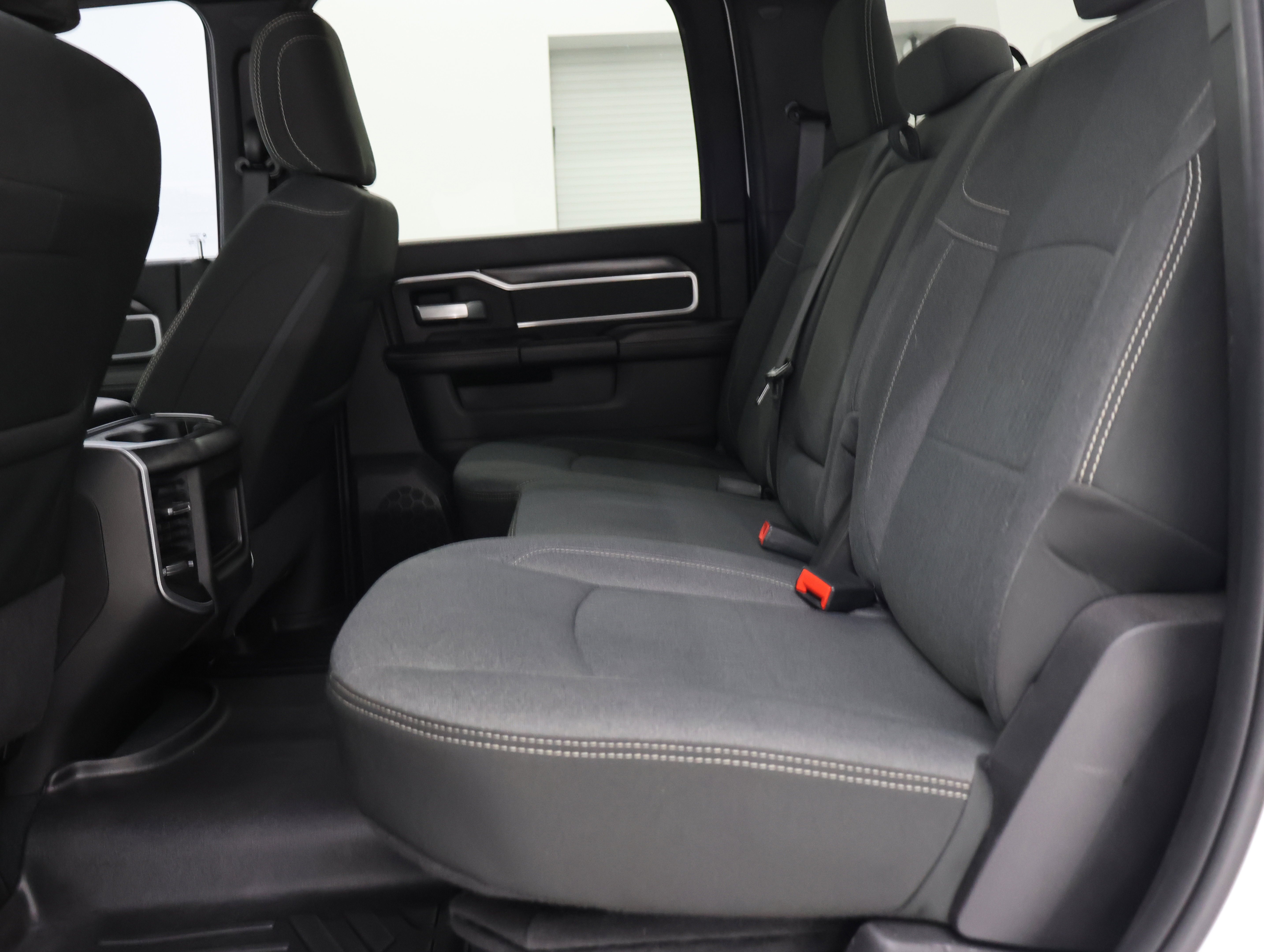 Used 2022 RAM 2500 Big Horn w/ Night Edition AWD/4WD image 9
