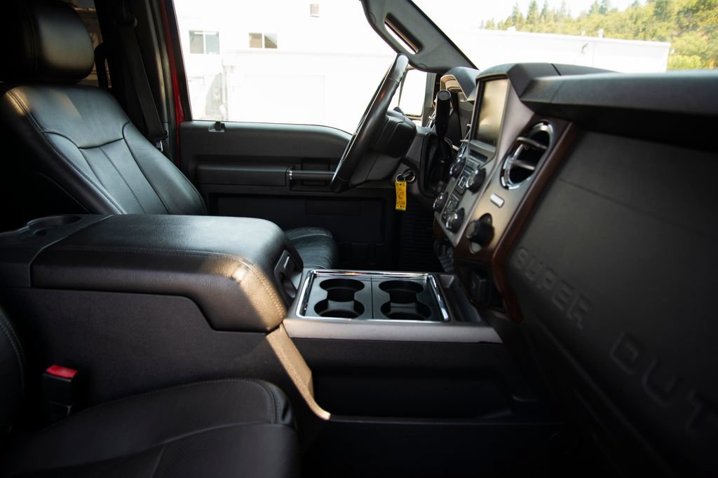 Used 2016 Ford F250 Lariat w/ Lariat Ultimate Package AWD/4WD image 19