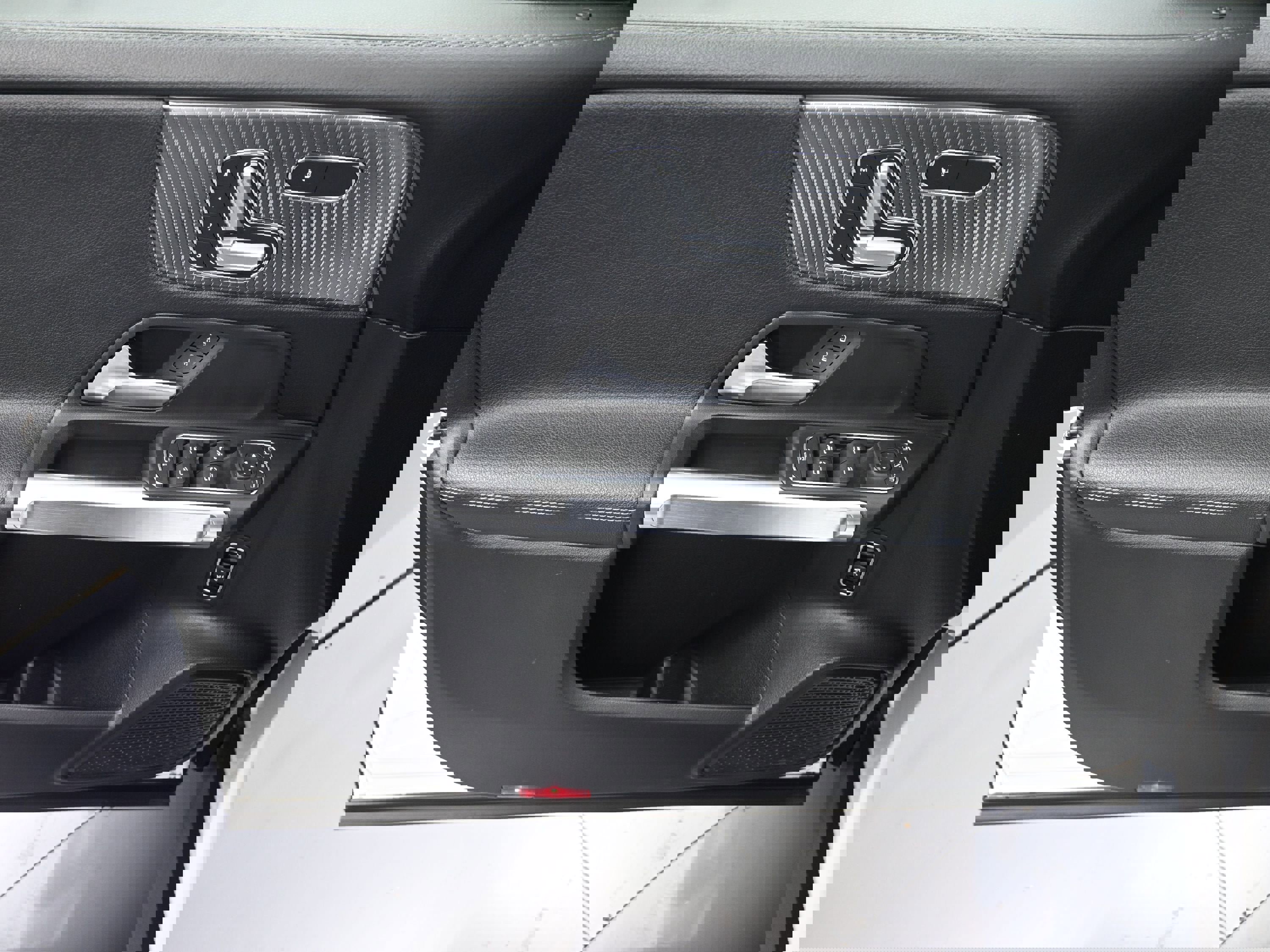 Used 2021 Mercedes-Benz GLB 250 4MATIC image 77