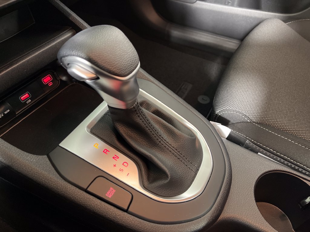 Used 2024 Kia Forte LXS w/ LXS Technology Package FWD image 24