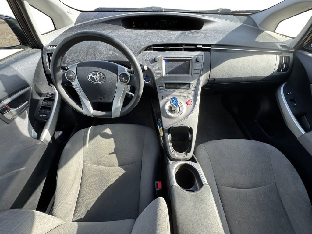 Used 2015 Toyota Prius Three image 12