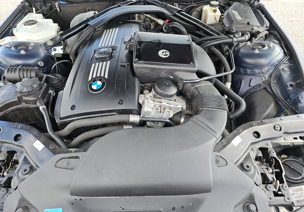 Used 2010 BMW Z4 sDrive35i RWD image 14