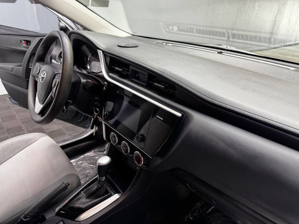 Used 2017 Toyota Corolla L FWD image 52