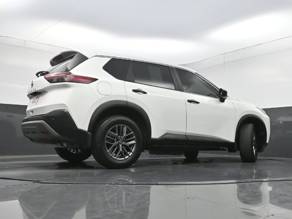 Used 2023 Nissan Rogue S FWD image 27