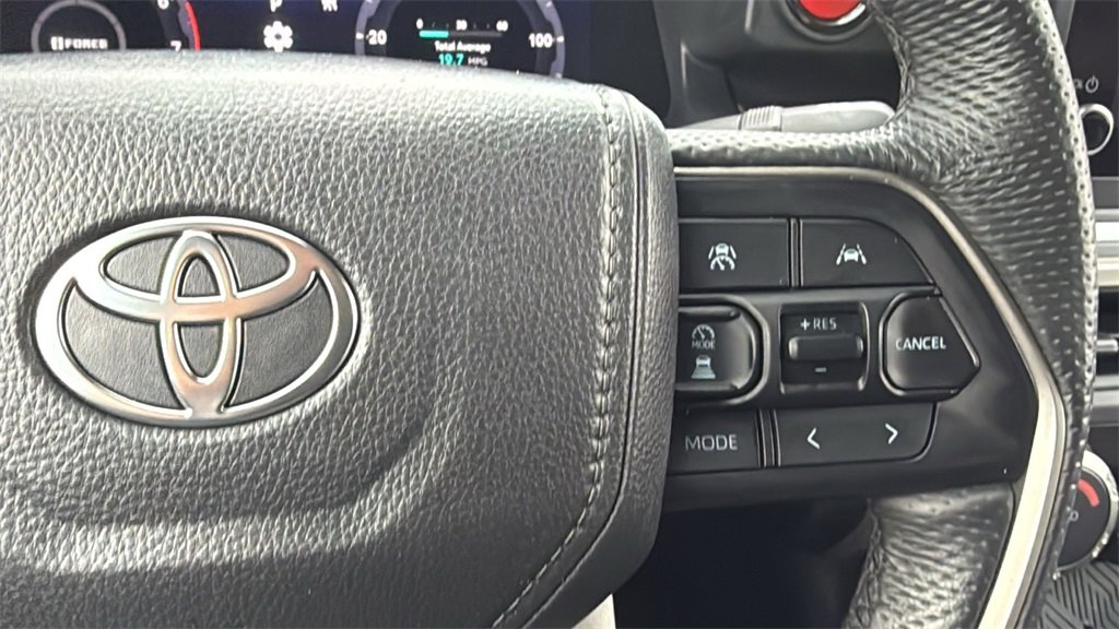 Used 2025 Toyota Tacoma TRD Sport image 22