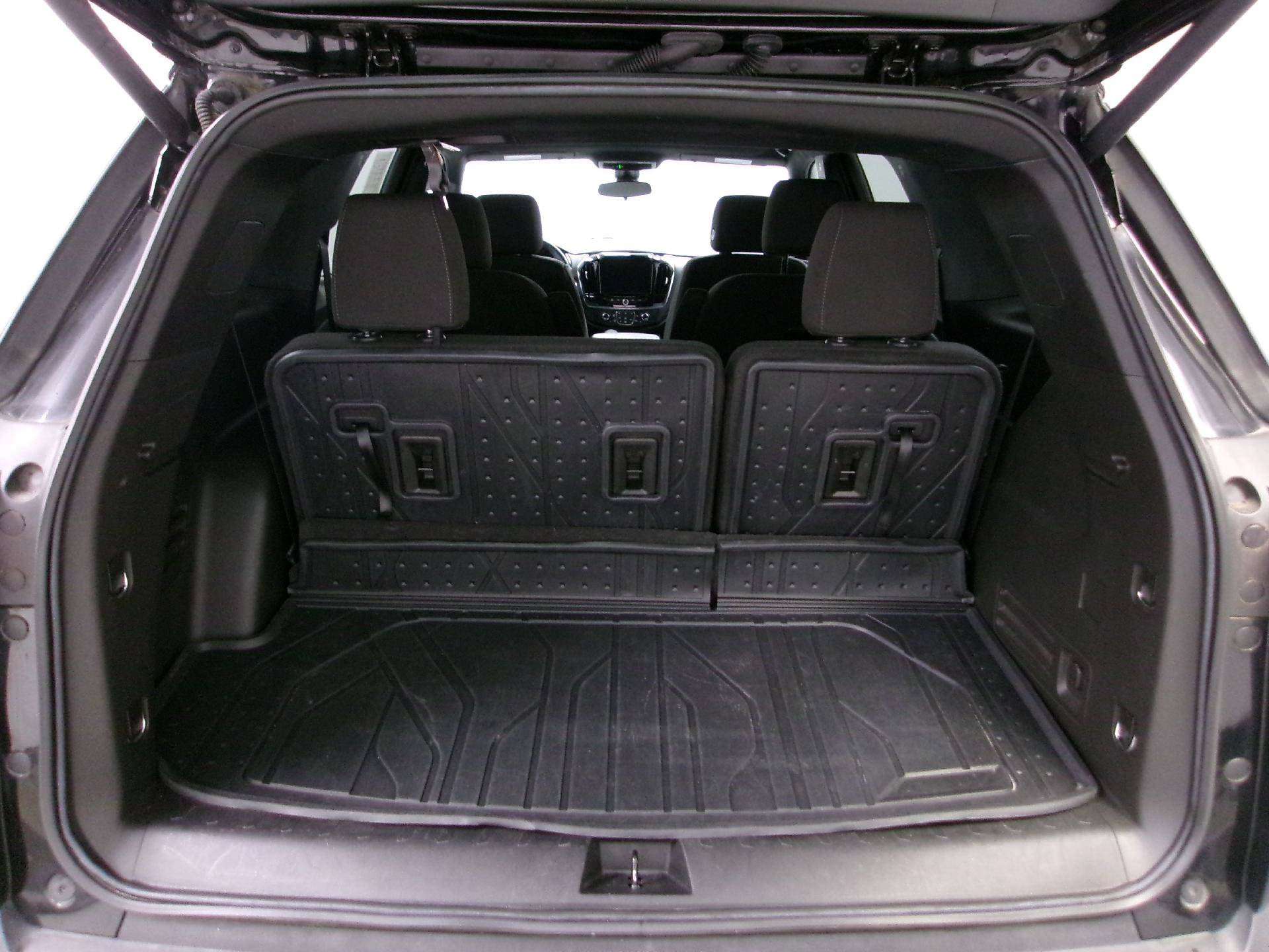 Used 2023 Chevrolet Traverse LT FWD image 12