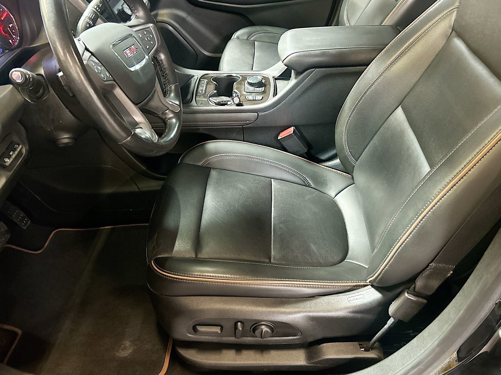 Used 2021 GMC Acadia AT4 w/ Technology Package image 20