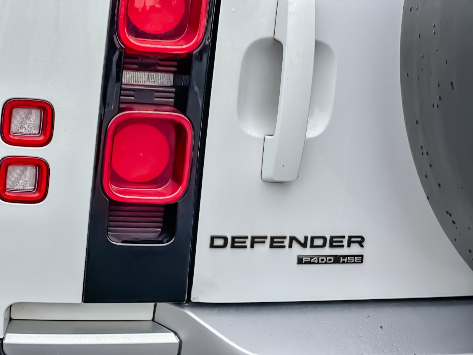 Used 2020 Land Rover Defender 110 HSE image 27