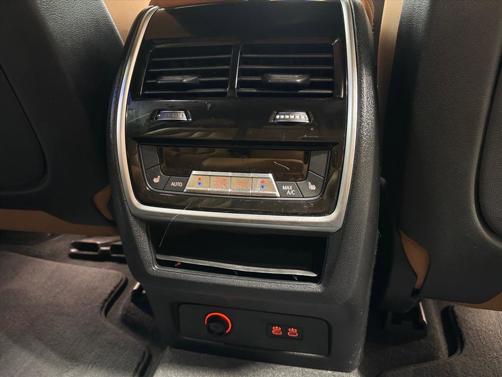 Used 2021 BMW X7 xDrive40i w/ M Sport Package image 38