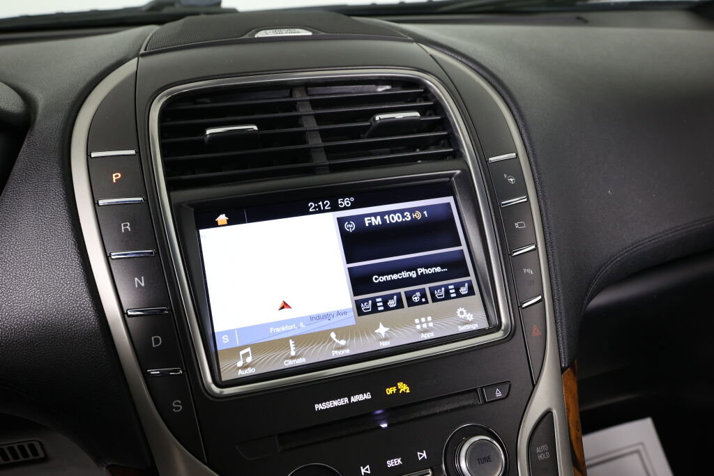 Used 2017 Lincoln MKX Reserve w/ Luxury Package image 36