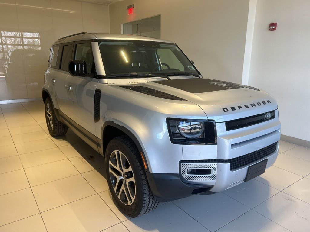 Used 2024 Land Rover Defender 110 S image 19