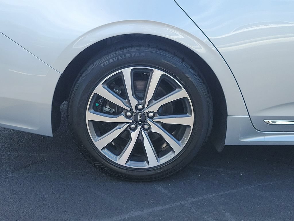 Used 2019 Lincoln Continental Premiere FWD image 7