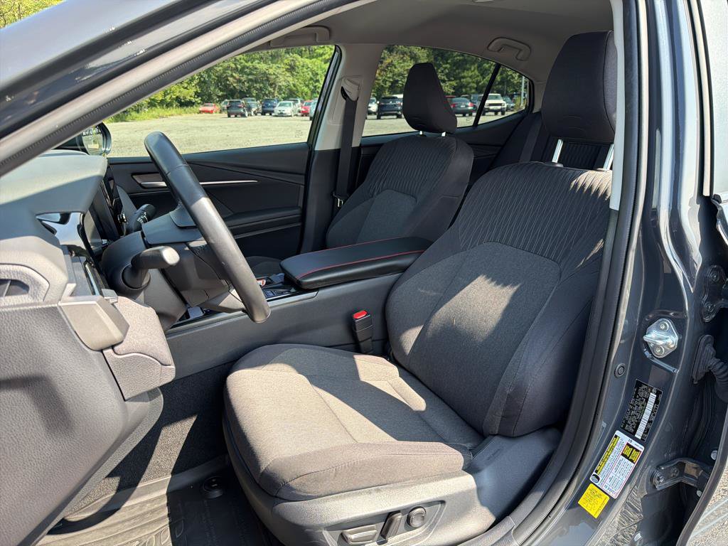 Used 2025 Toyota Camry LE w/ Convenience Package FWD image 23