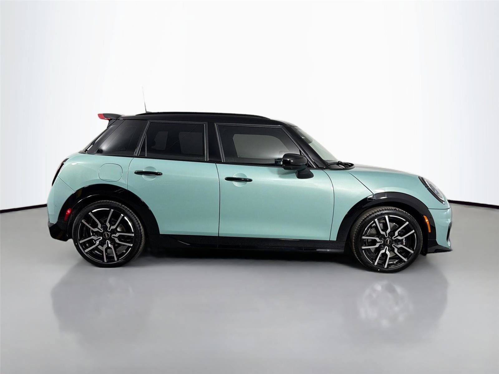 New 2026 MINI Cooper S FWD image 4