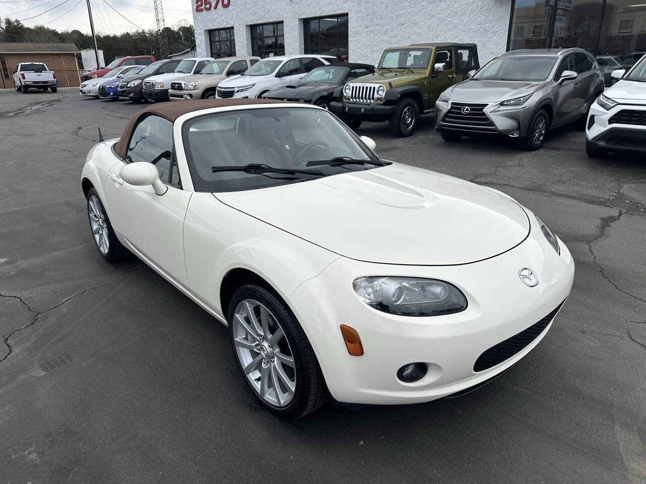 Used 2007 MAZDA MX-5 Miata Grand Touring image 3