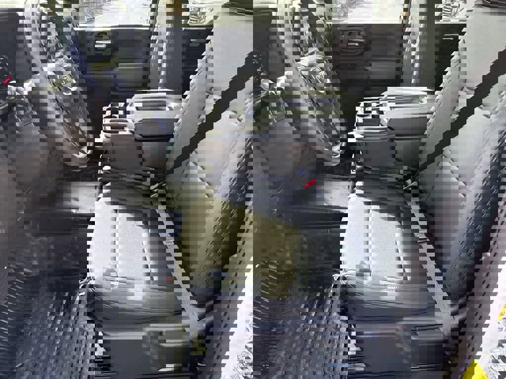 New 2024 GMC Sierra 2500 Pro w/ Convenience Package image 17