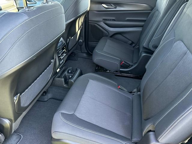 New 2025 Jeep Grand Cherokee L Laredo w/ Luxury Tech Group I image 18