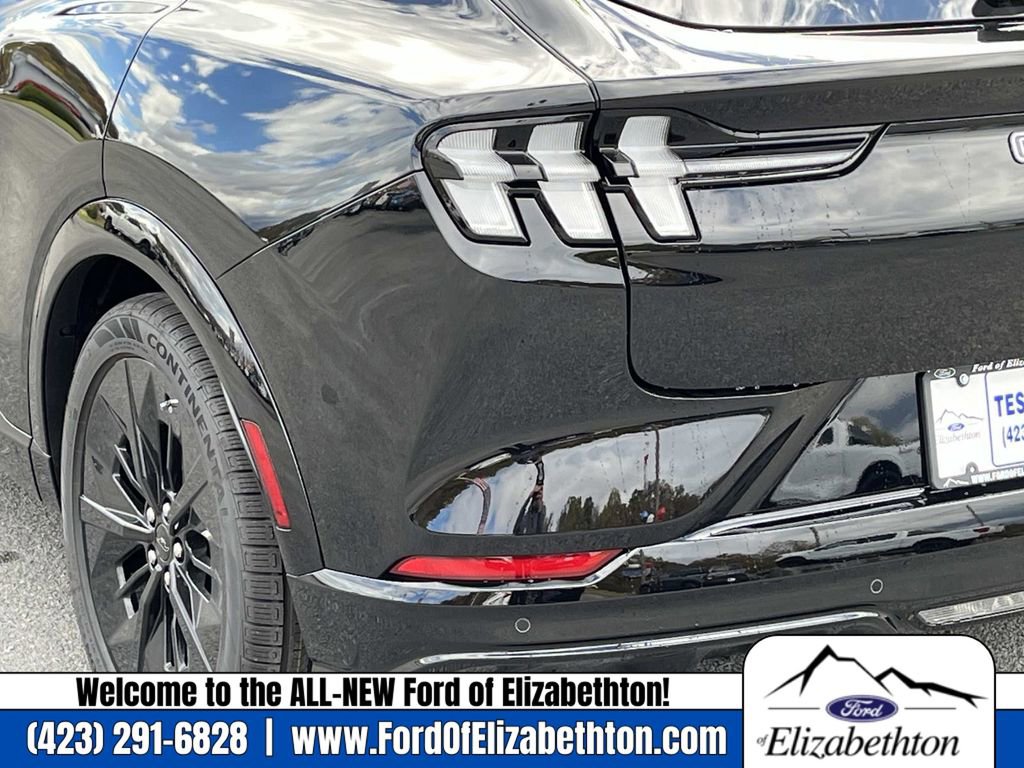 New 2025 Ford Mustang Mach-E GT image 5