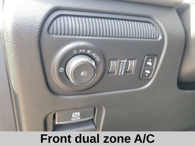Used 2024 Jeep Wagoneer Series II w/ Flexible Seating Group RWD image 7