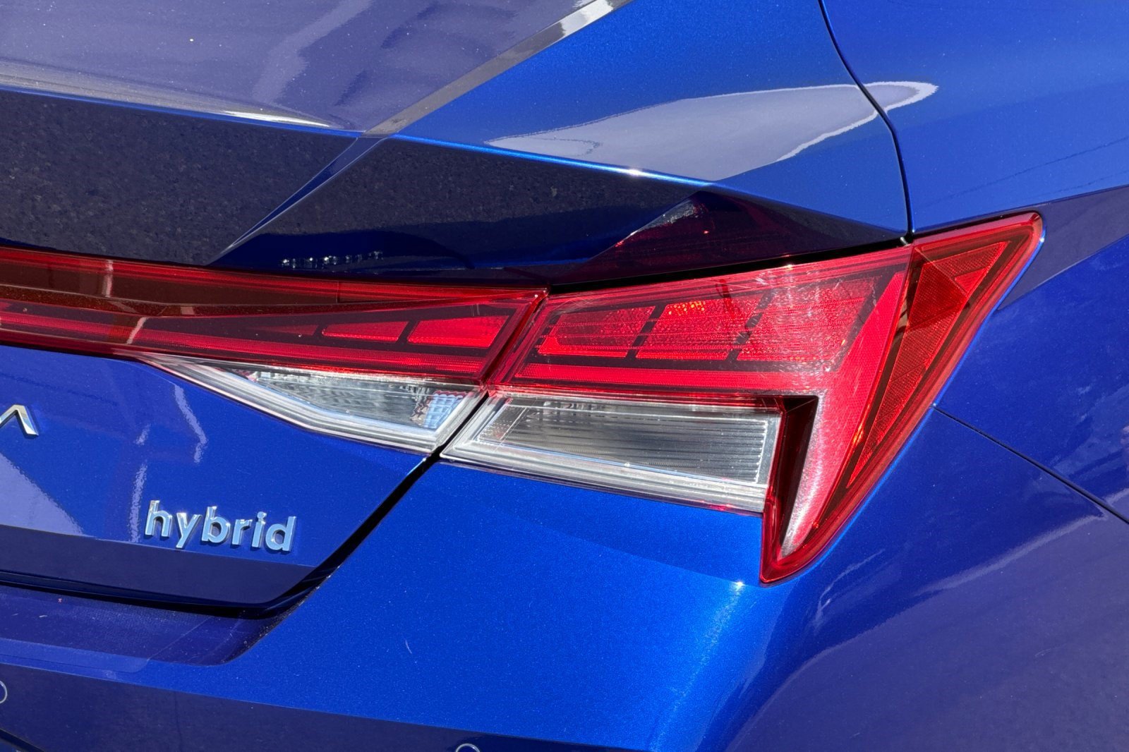 Used 2023 Hyundai Elantra Limited FWD image 30