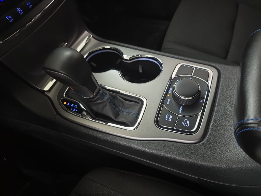 Used 2018 Jeep Grand Cherokee Laredo AWD/4WD image 25