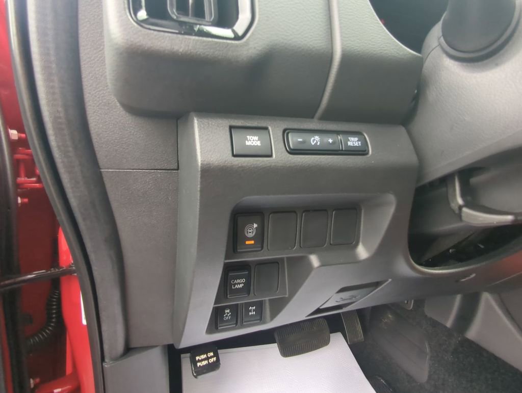 Used 2026 Nissan Frontier PRO-4X AWD/4WD image 13