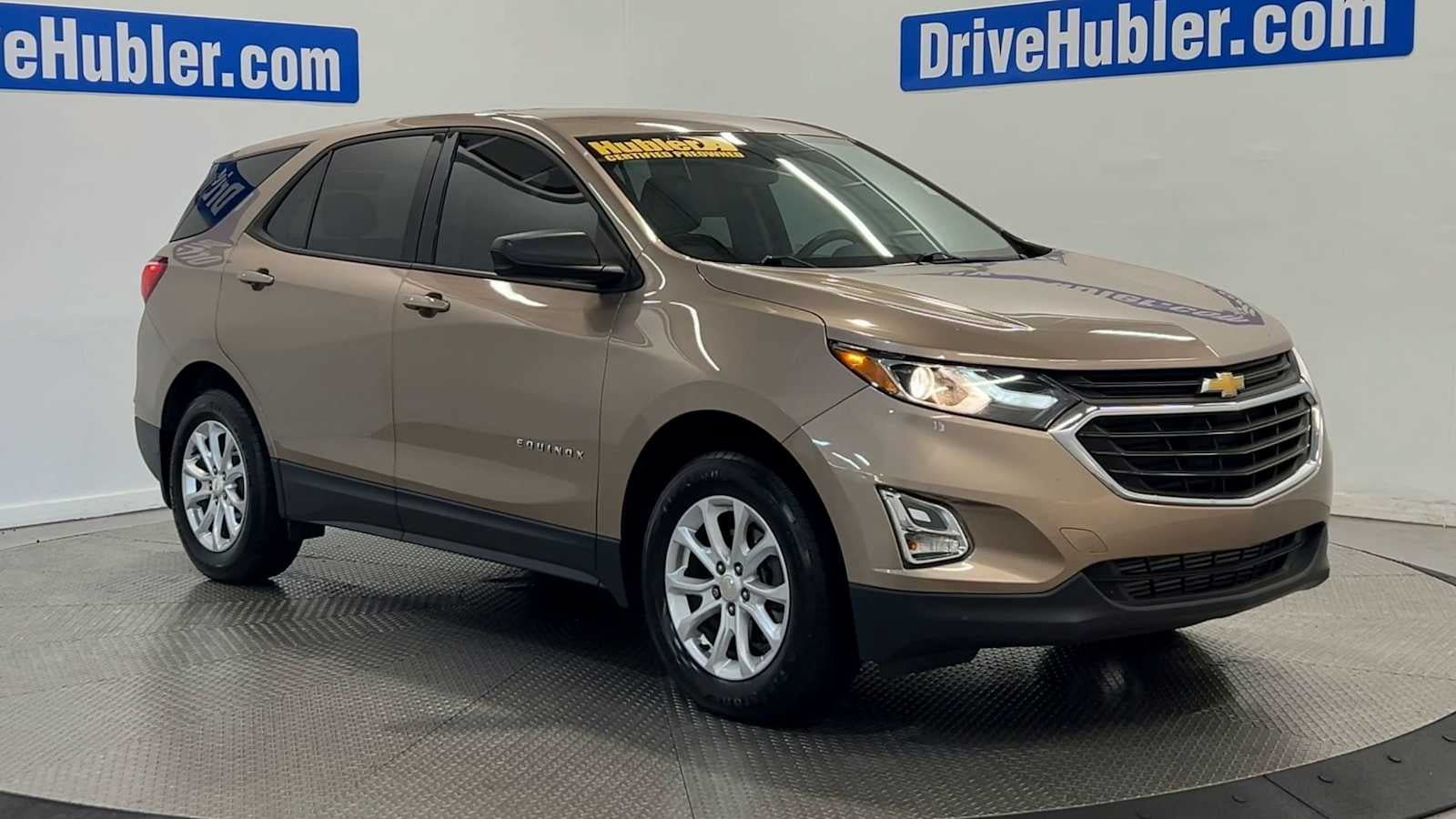 Used 2019 Chevrolet Equinox LS w/ LS Convenience Package AWD/4WD image 2