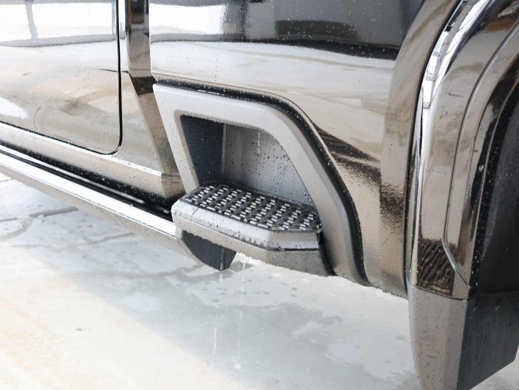 New 2026 GMC Sierra 3500 Denali w/ Denali Reserve Package image 9