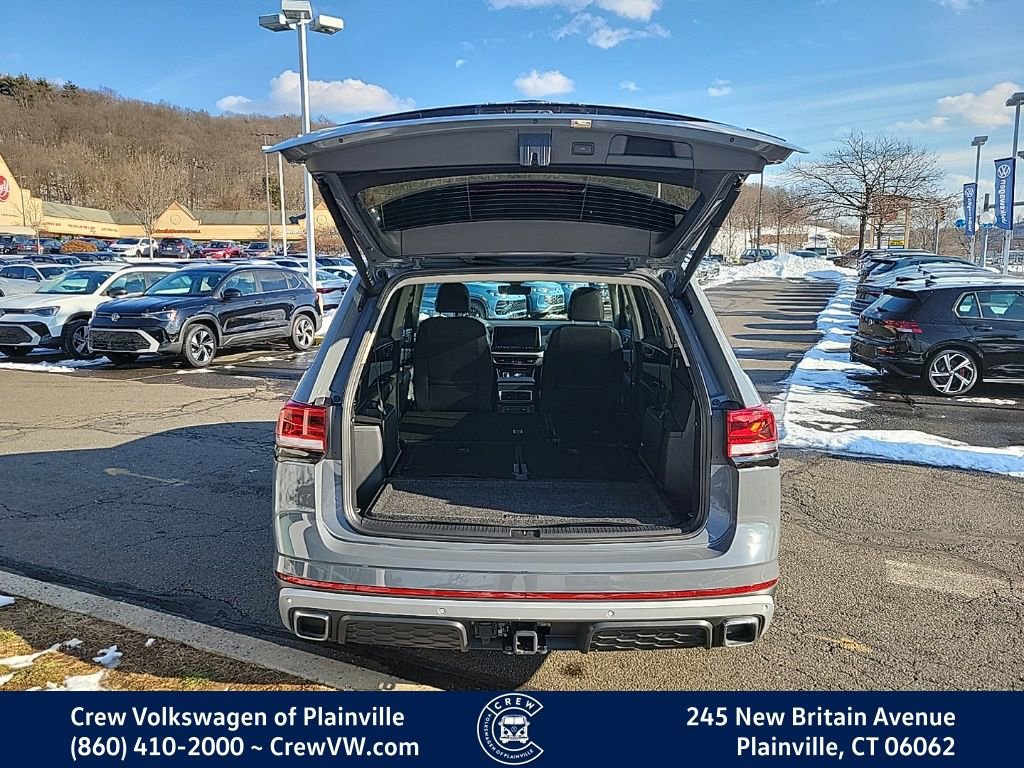 Certified 2025 Volkswagen Atlas Peak Edition SE image 61
