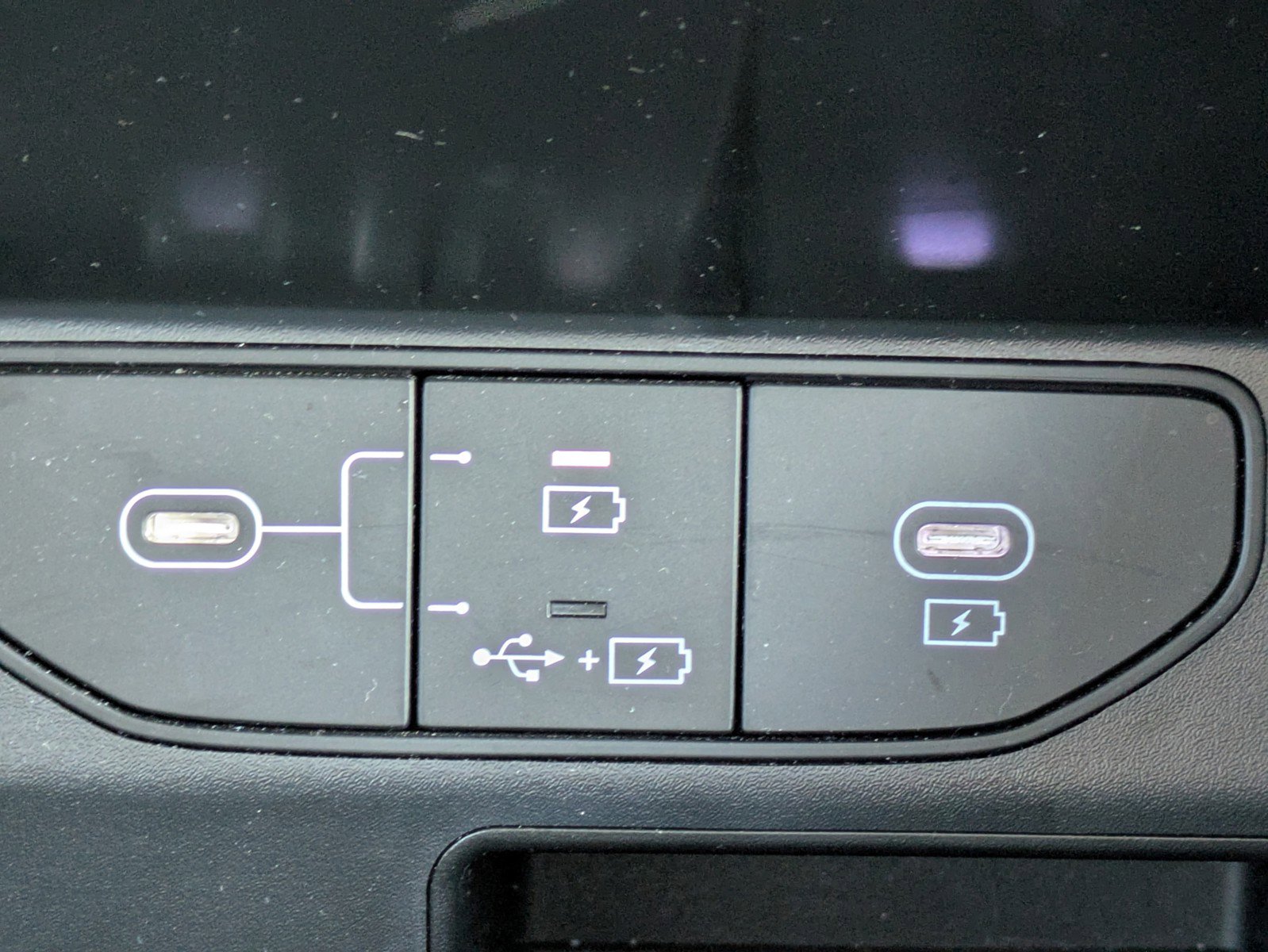 Certified 2025 Kia Sorento LX image 22