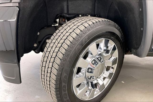 Used 2018 GMC Sierra 2500 Denali w/ Duramax Plus Package AWD/4WD image 34