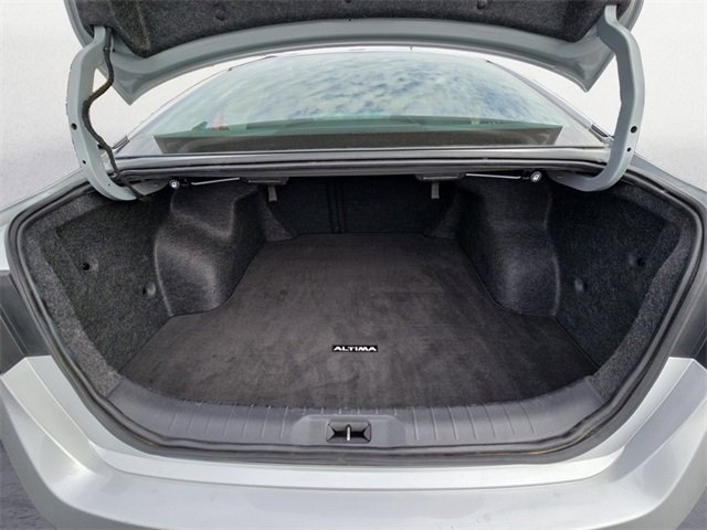 Used 2024 Nissan Altima 2.5 SV image 16