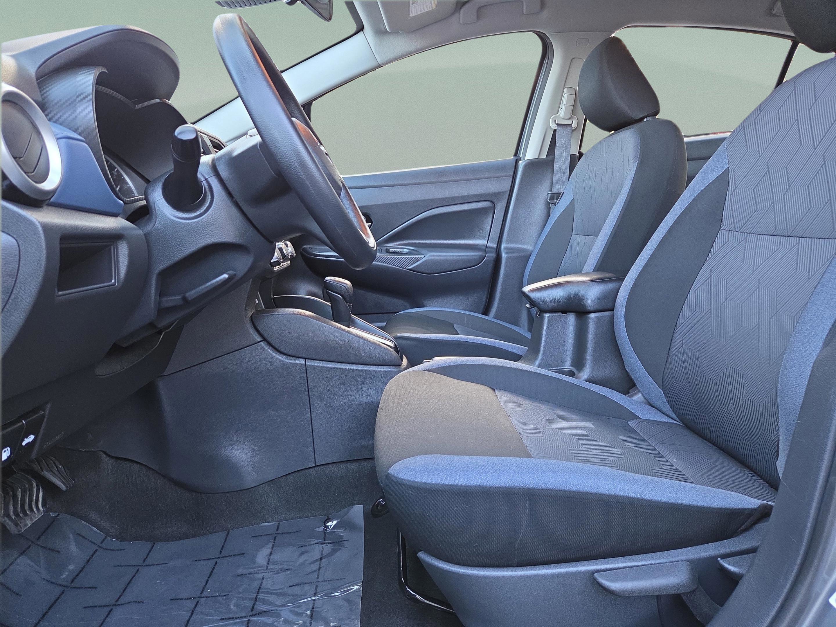 Used 2025 Nissan Versa SV image 25