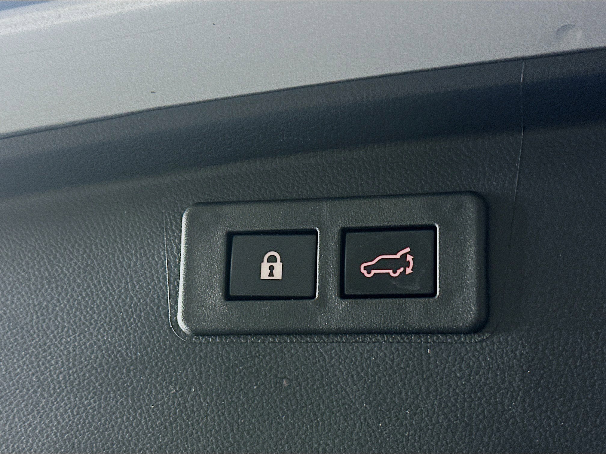 Used 2025 Subaru Outback Premium image 26