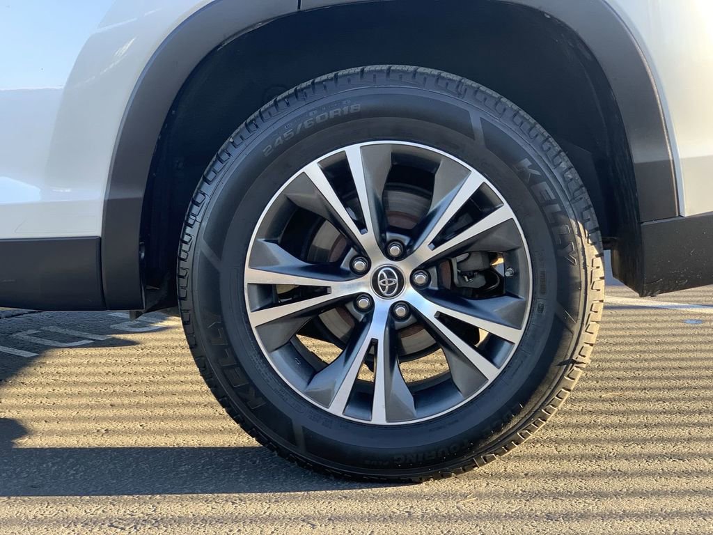 Used 2019 Toyota Highlander LE image 31