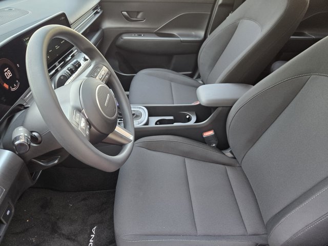 New 2027 Hyundai Kona SE FWD image 9