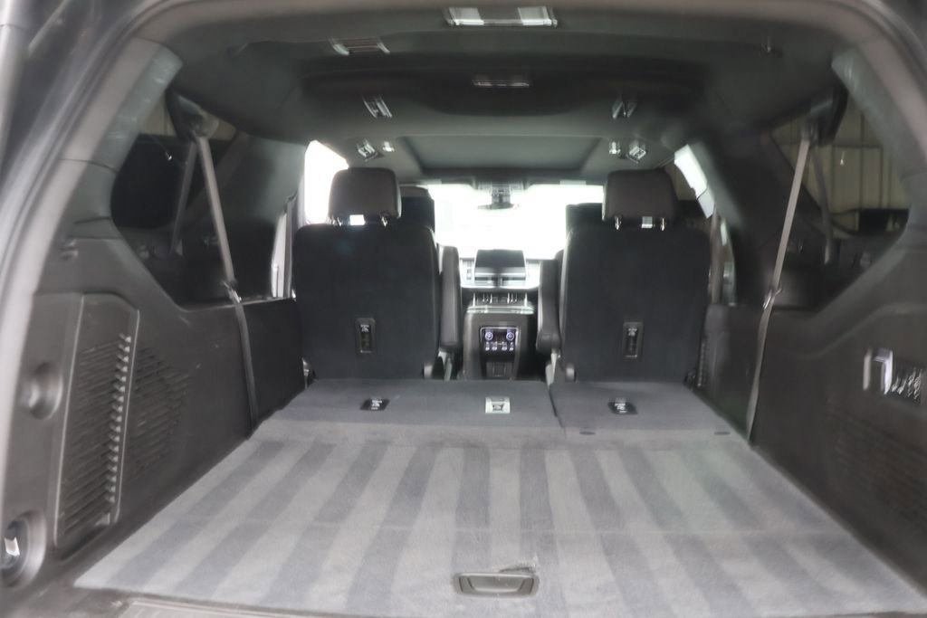 Used 2021 Chevrolet Suburban Z71 w/ Luxury Package image 32