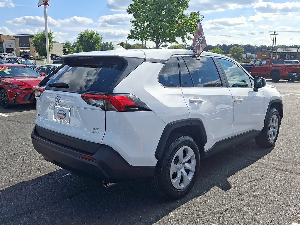 Used 2025 Toyota RAV4 LE AWD/4WD image 6