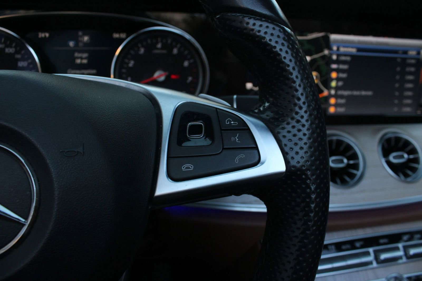 Used 2018 Mercedes-Benz E 400 Cabriolet image 28