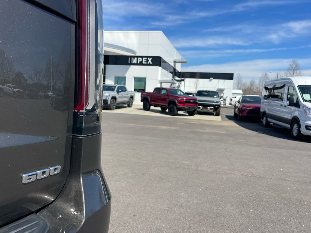 Used 2021 Cadillac Escalade ESV Premium Luxury Platinum image 36