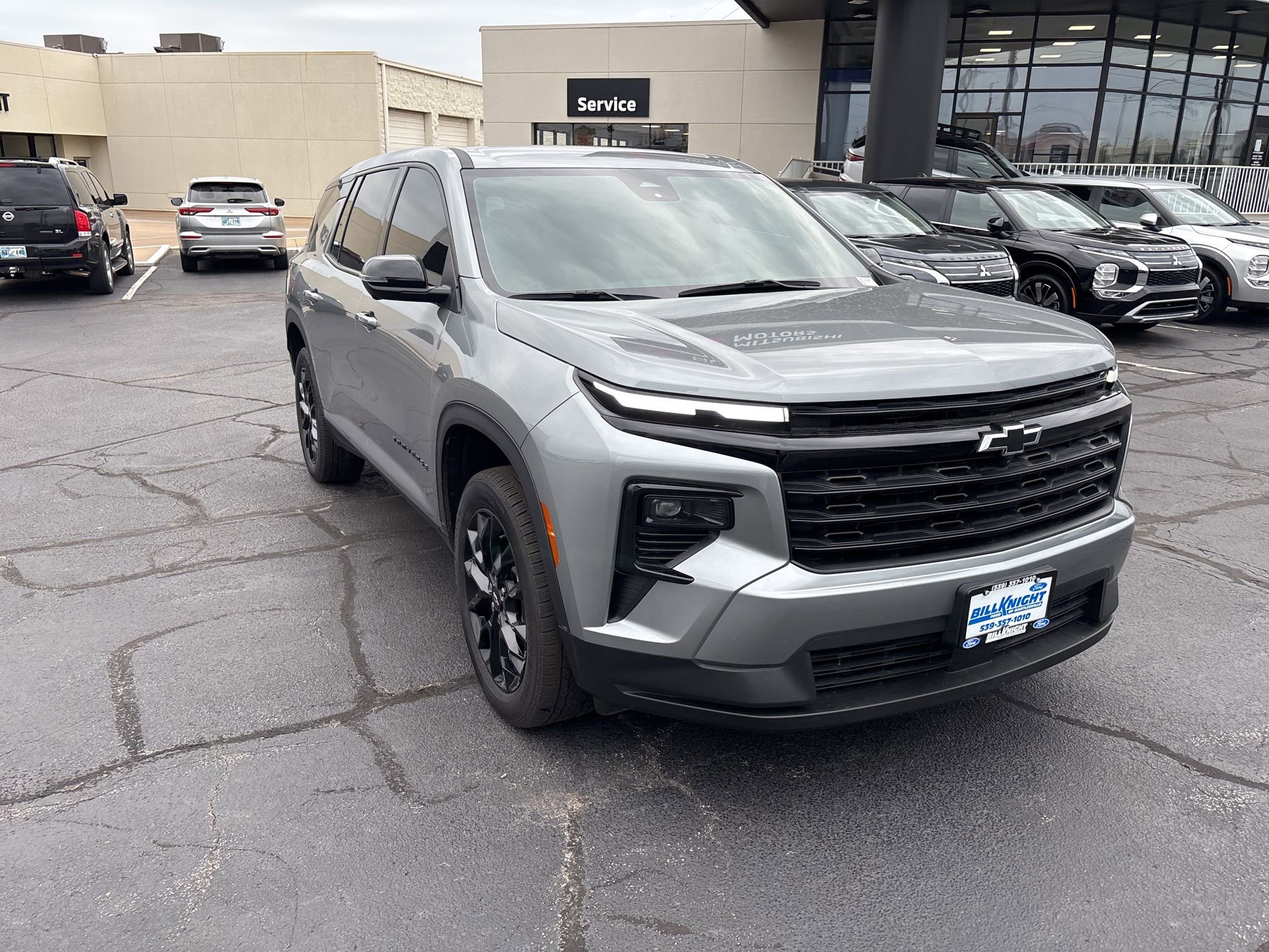 Used 2024 Chevrolet Traverse LS w/ Midnight/Sport Edition