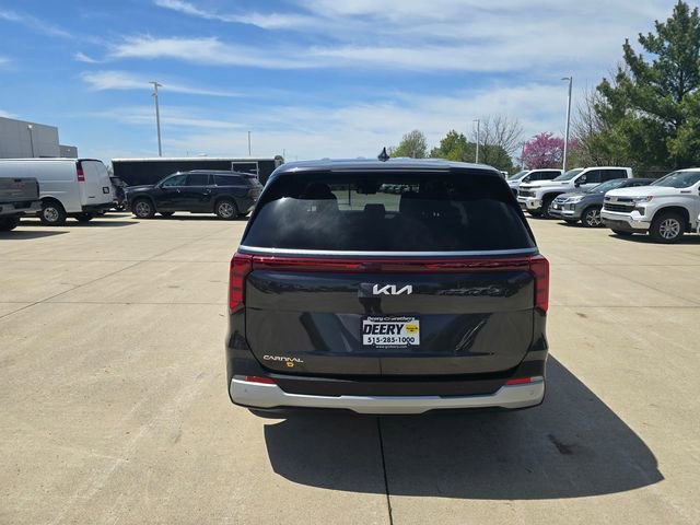Used 2025 Kia Carnival FWD image 12