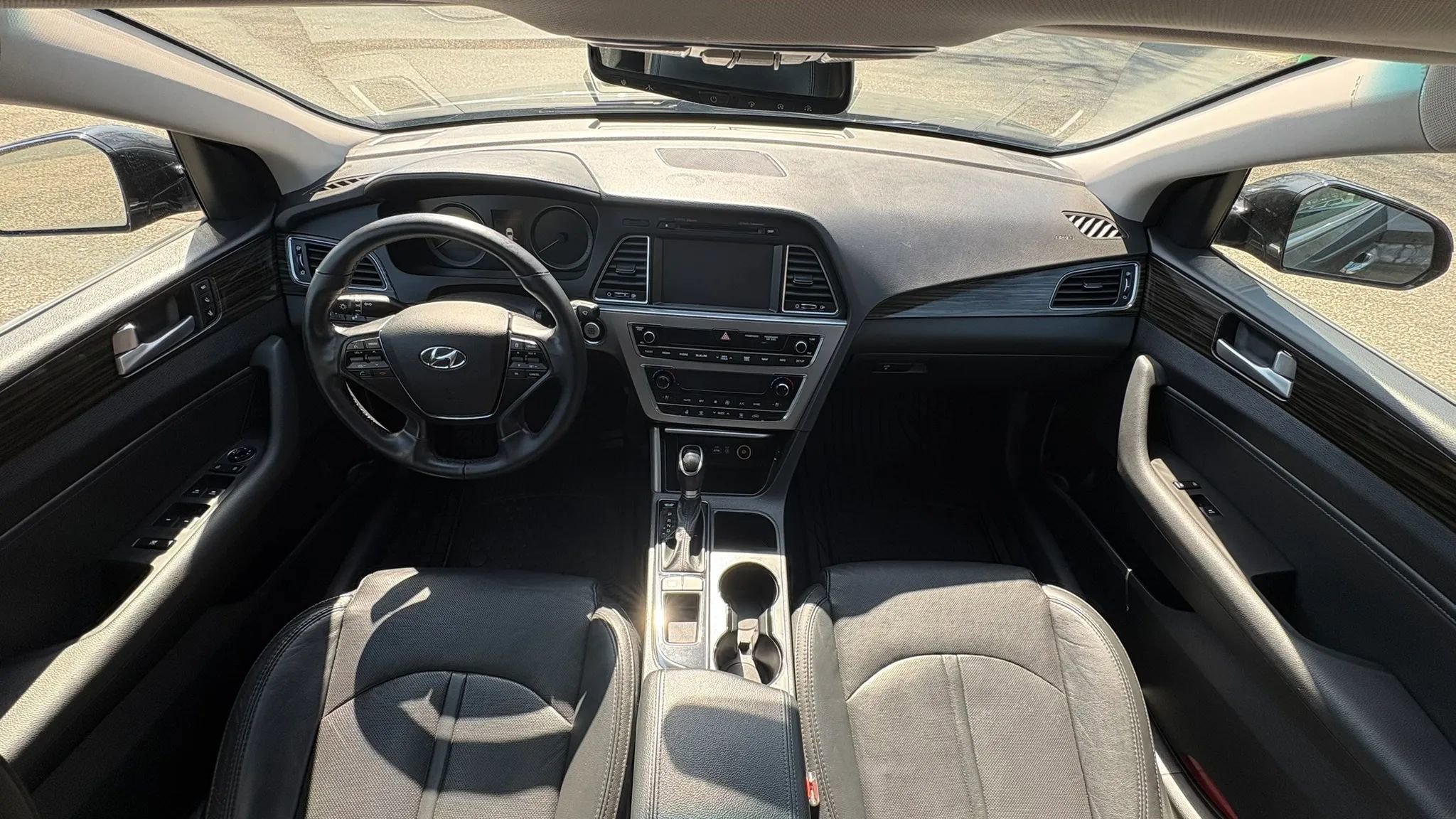 Used 2016 Hyundai Sonata Limited w/ Option Group 04 image 21