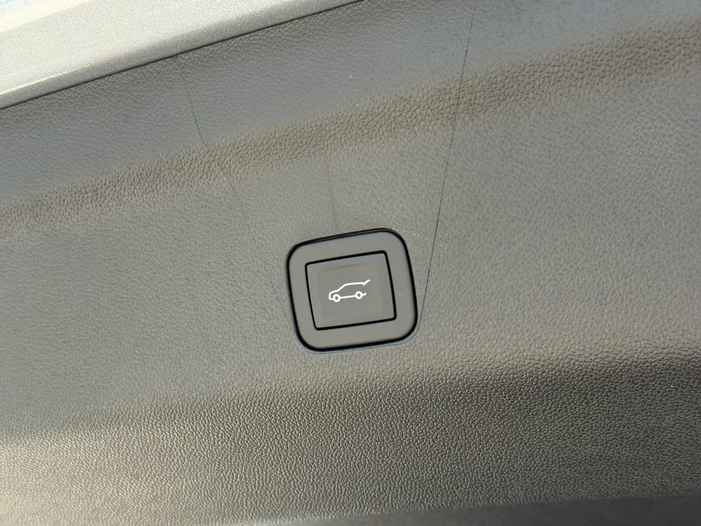 New 2026 GMC Yukon Elevation w/ LPO, Floor Liner Package AWD/4WD image 48