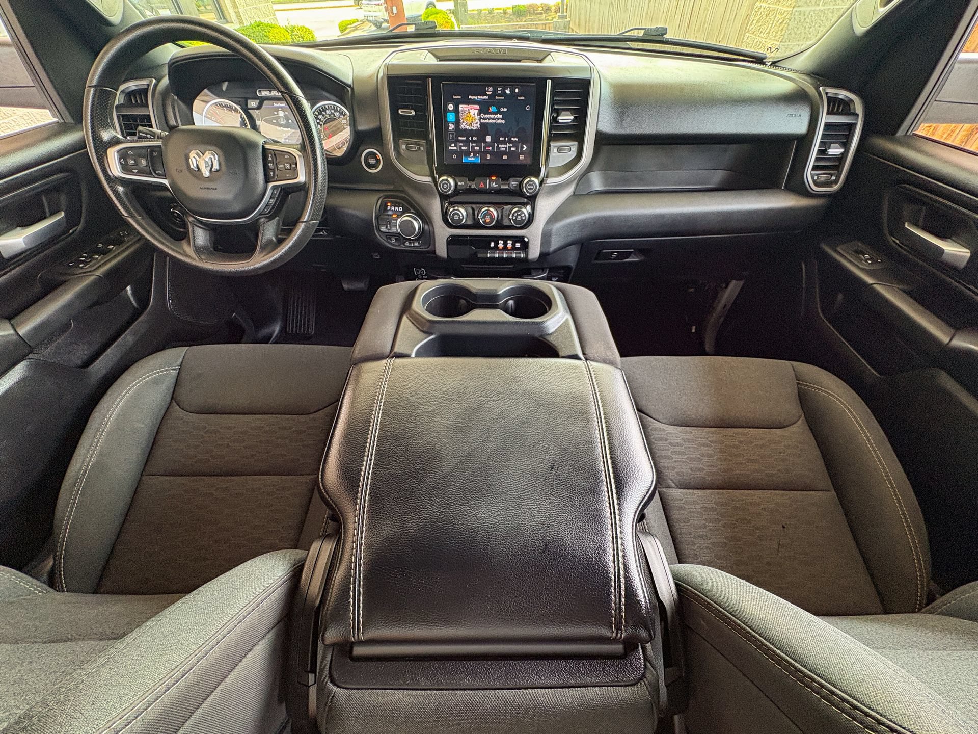 Used 2025 RAM 1500 Warlock AWD/4WD image 2